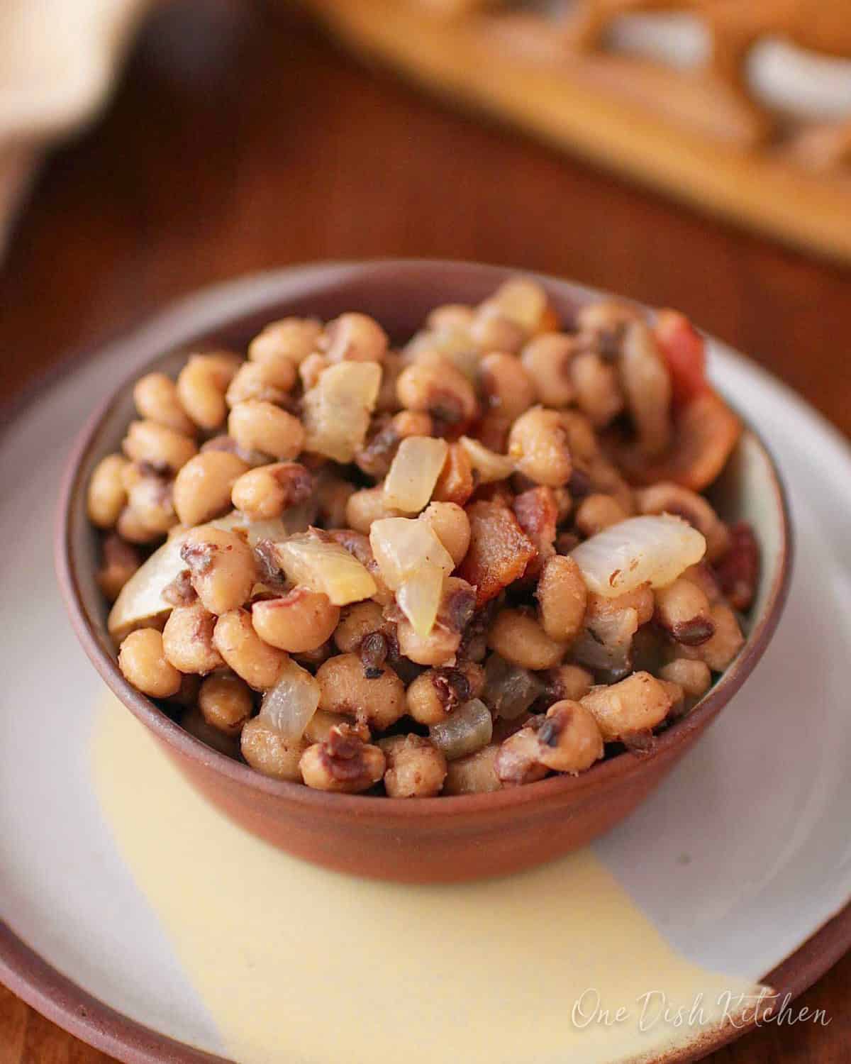 a single serving of black eyed peas in a bowl.
