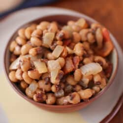 a small bowl of cooked black eyed peas.
