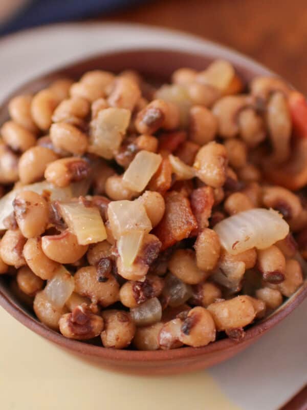 a small bowl of cooked black eyed peas.