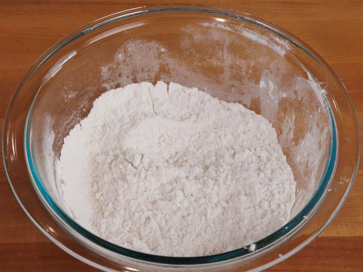 flour, baking powder, and salt in a small mixing bowl.
