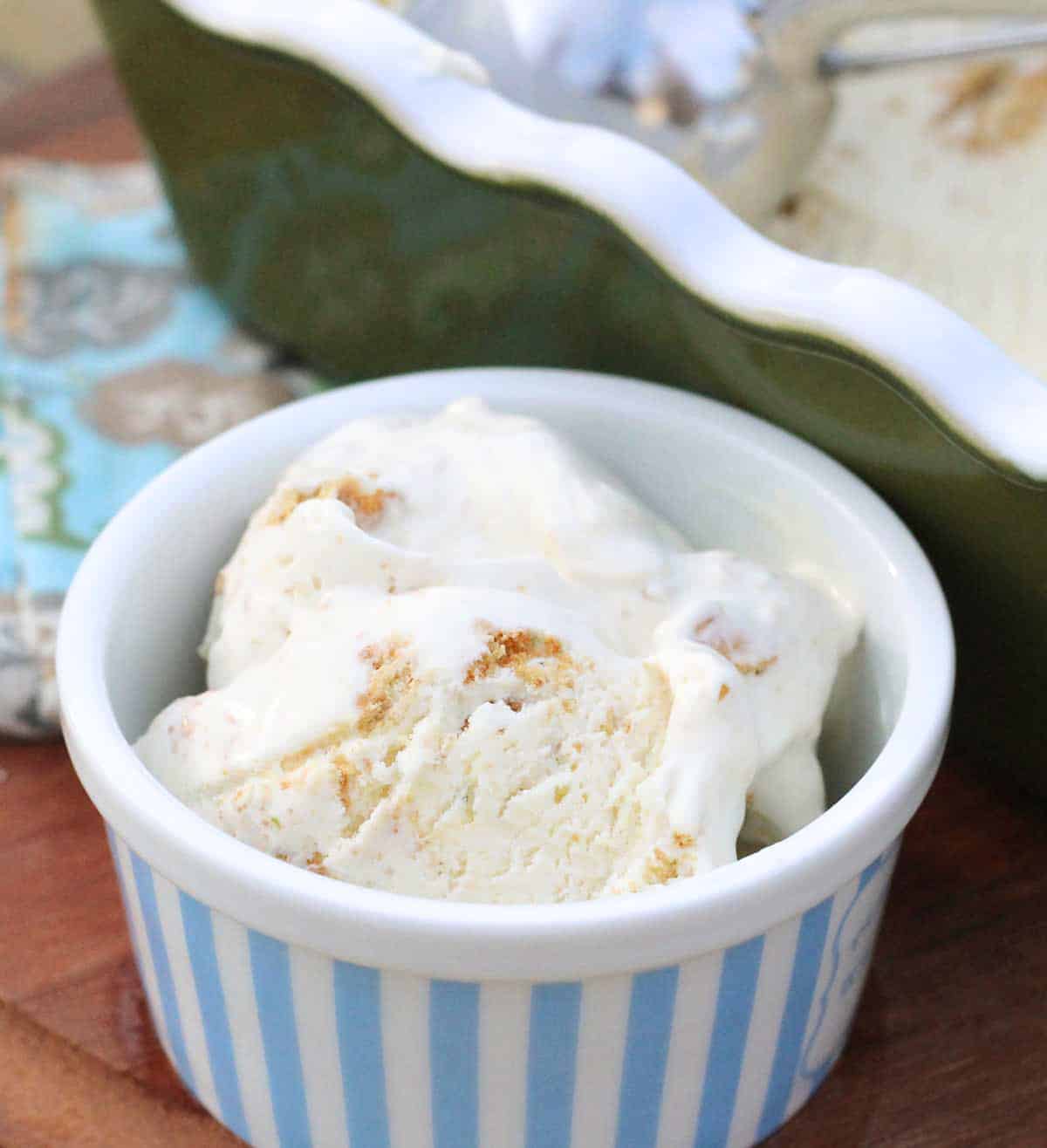 a bowl of key lime pie ice cream.
