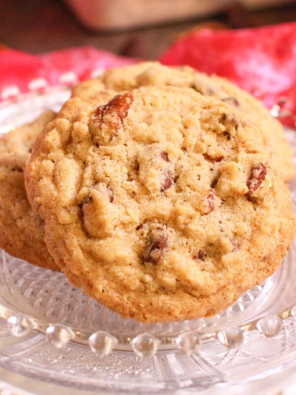 Plate of DoubleTree cookies with oats, chocolate chips, and walnuts.