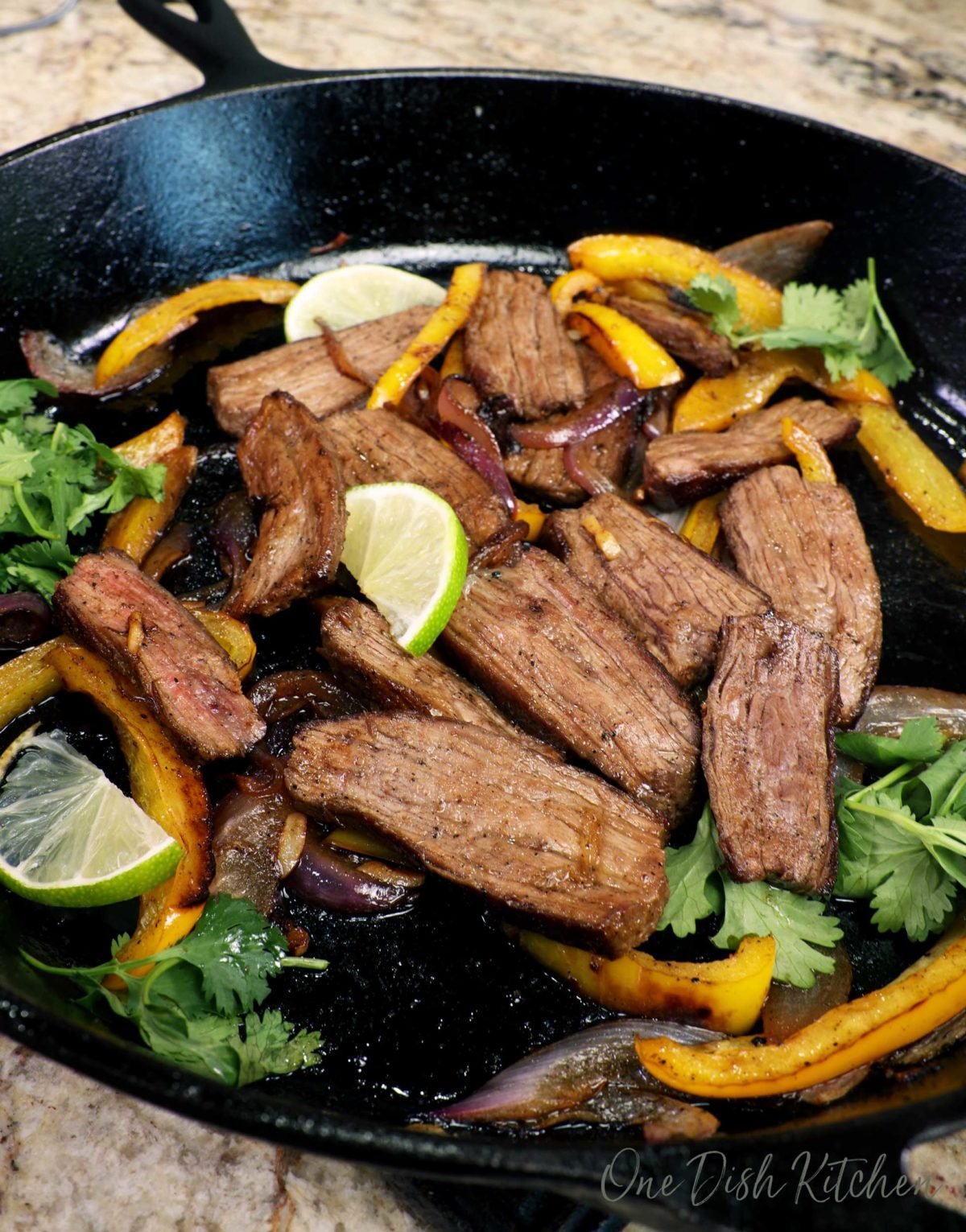 One Skillet Steak Fajitas - Afitcado