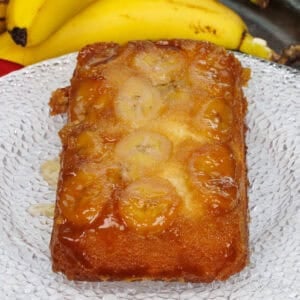 a small caramelized banana upside down cake.