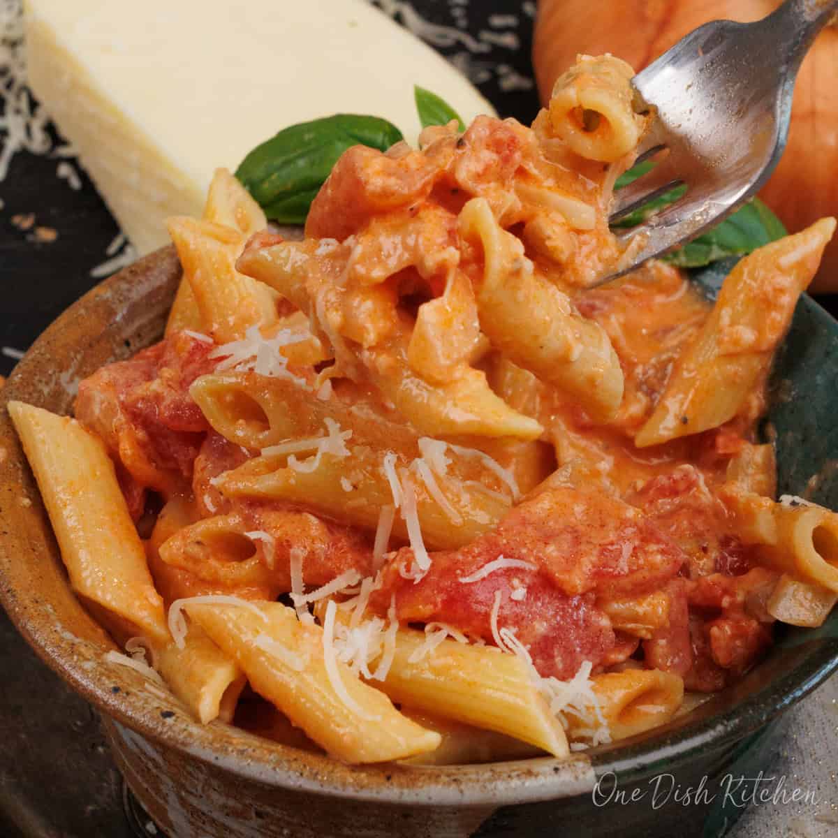 a small batch of penne alla vodka in a bowl.
