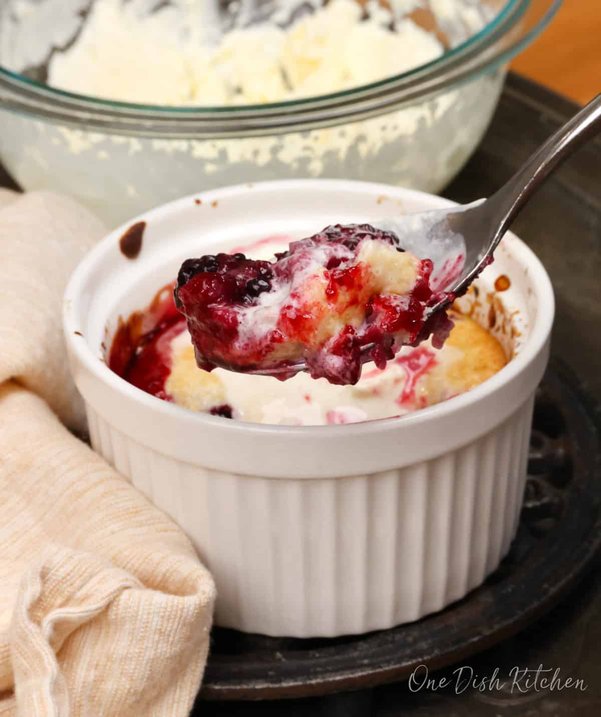 blackberry cobbler on a spoon.